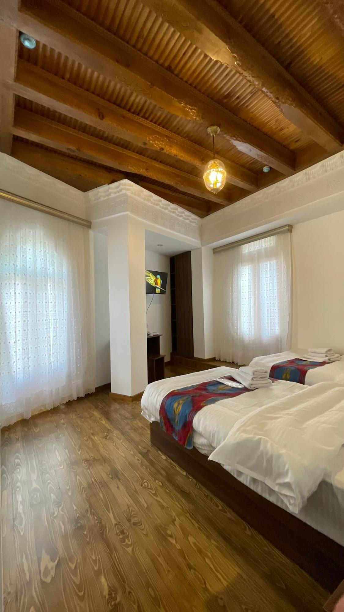 Mahbubakhon Guest House In Old City بخارى المظهر الخارجي الصورة